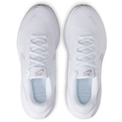 5. Nike Revolution 8 HJ8485-101 shoes