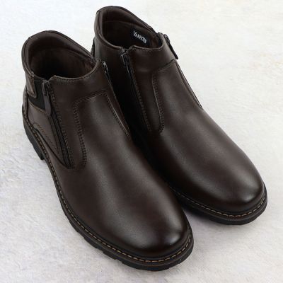 3. Men’s Brown Insulated Ankle Boots with Zips VanHorn AN71309