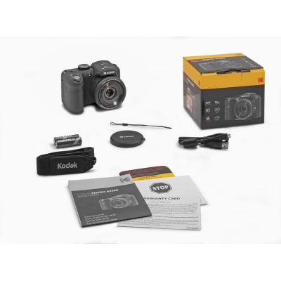 8. Kodak ASTRO ZOOM 1/2.3" Compact Camera 16.35 MP BSI CMOS Black