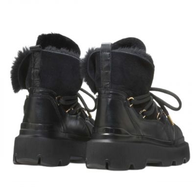 4. Inuikii Endurance W 75202-112 Snow Boots