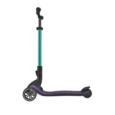 11. ULTIMUM 3-Wheel Scooter - Neochrome (612-401-2)