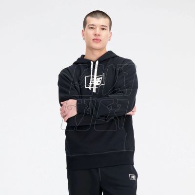 6. New Balance Essentials Hoodie M MT33508BK