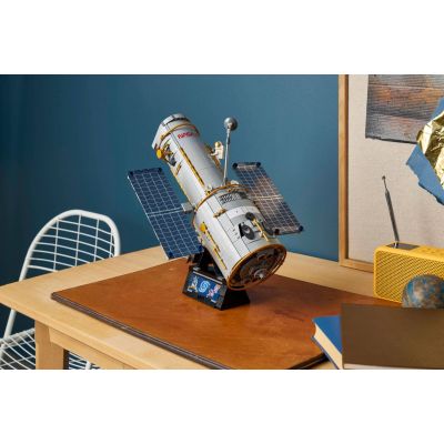 21. LEGO Icons 11382 - Hubble Space Telescope
