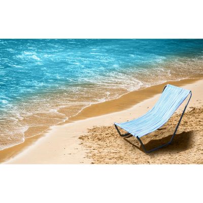 18. FOLDABLE GARDEN AND BEACH CHAIR AND BLUE LINES BAG