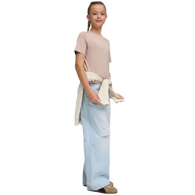 5. Puma ESS Centered Cat Logo Tee for kids pink 692972 89