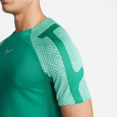 5. Nike DF Strike M T-shirt DH8698-370
