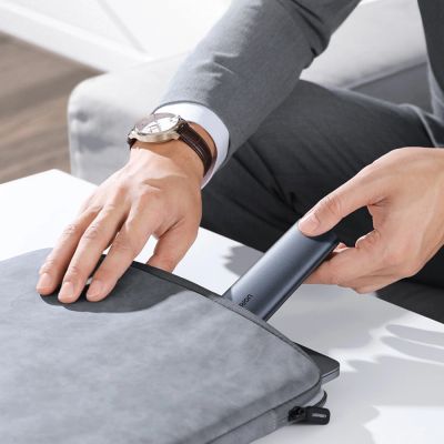 8. Ugreen Hard Drive Bay M.2 B-Key SATA 3.0 5Gbps Gray + USB Type C Cable (CM400)