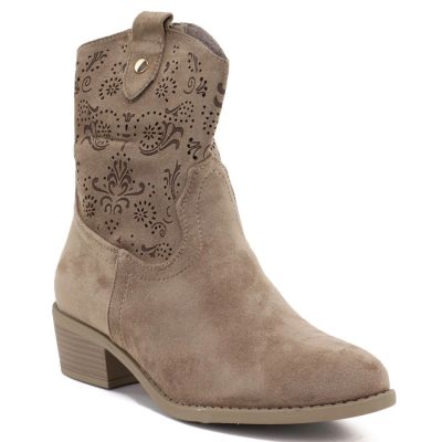 2. Women’s Beige Perforated Ankle Boots M.Daszyński MR2353-23