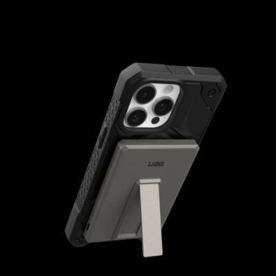 3. Powerbank UAG Ultra Slim 5K 5000 mAh with stand 10W USB-C cable compatible with MagSafe - titanium