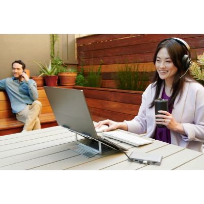 9. Kensington Aluminum Easy Riser Laptop Stand