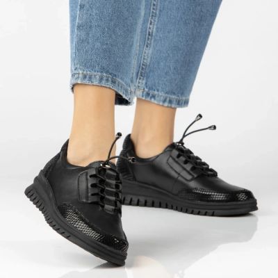 8. Women's leather half-notes on a wedge, black Filippo DP8102
