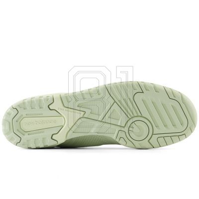 10. New Balance unisex BB550MCC shoes