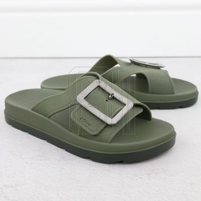 2. Zaxy RR285075 W INT2136A flip flops