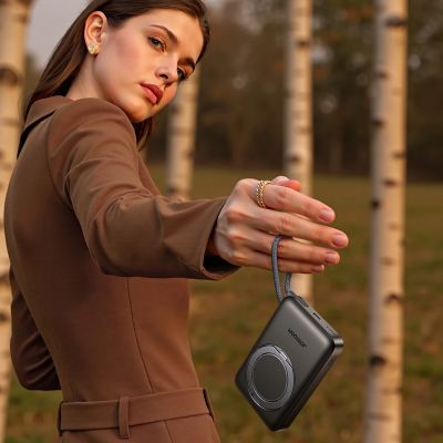 4. Joyroom JR-PBM02 Powerbank 22.5W 10000mAh 3in1 Magnetic Inductive Compatible with MagSafe with Built-in Cable - Black