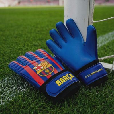 8. FC Barcelona Junior Goalkeeper Gloves BG9003