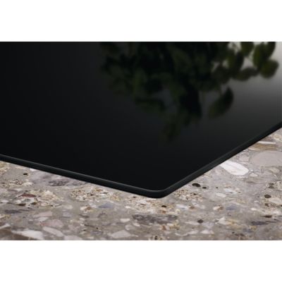 2. ELECTROLUX LHR3233CK ceramic hob