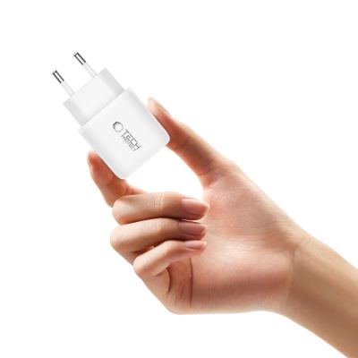 6. Tech-Protect NCA20 PD 20W QC3.0 USB-A / USB-C Wall Charger + USB-C / USB-C Cable 100cm - White