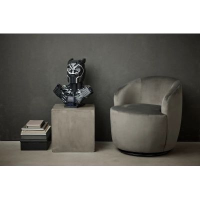 7. LEGO 76215 Marvel Super Heroes - Black Panther