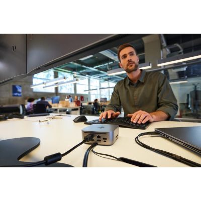7. HP Thunderbolt 4 Ultra 280W G6 Dock