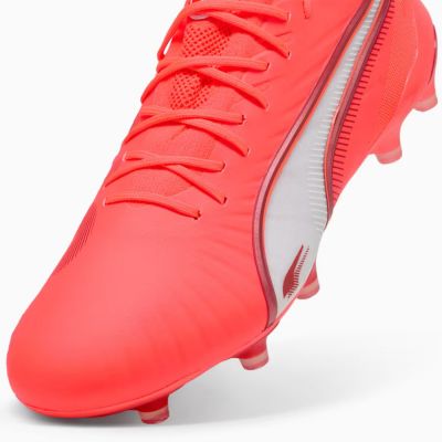 4. Puma King Ultimate FG/AG M 108303-01 football boots