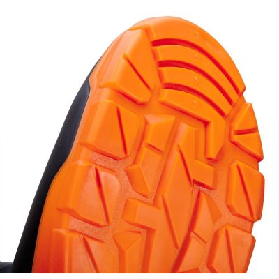 7. NEO tools 82-900-40 safety shoes
