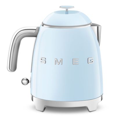 35. SMEG Kettle KLF05PBEU 0.8L pastel blue mini kettle