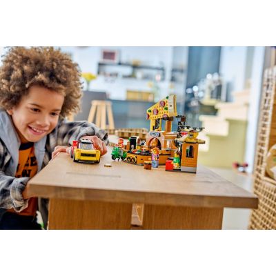 10. LEGO City 60496 - Pizza Delivery with Vehicles