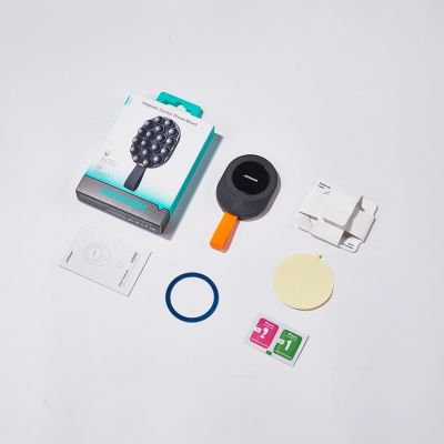 4. Joyroom JR-ZS393-S magnetic holder with suction cups for 4.7-7" phone - black and orange