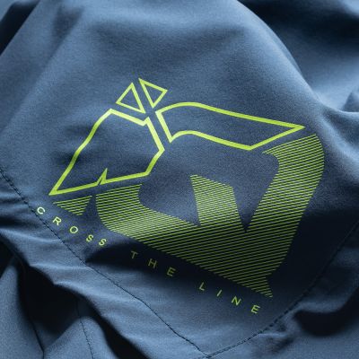 10. IQ Cross The Line Reno Jr Shorts 92800597507
