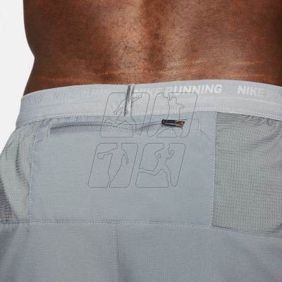 5. Shorts Nike Dri-FIT Stride M DM4759-084