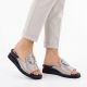 5. Women's silver low wedge flip-flops M.Daszyński MR2267-7