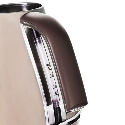 5. DeLonghi Icona Vintage KBOV 2001.BG Electric Kettle (2000W 1.7l; cream color)