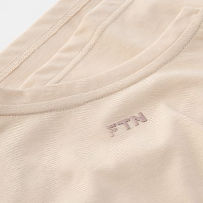 6. Fitanu Nari W short sleeve T-shirt
