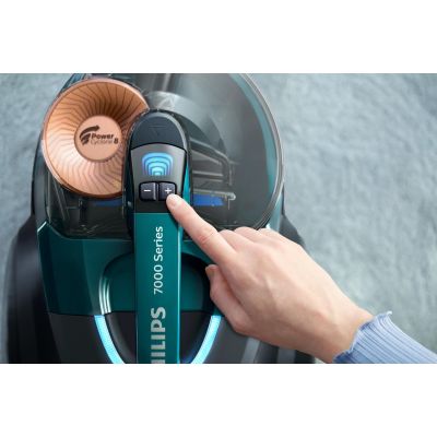 40. Philips FC9744/09 vacuum cleaner (650W; green)