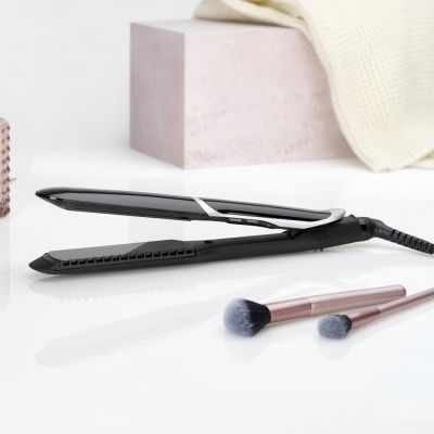 18. Babyliss ST397E hair straightener (black)