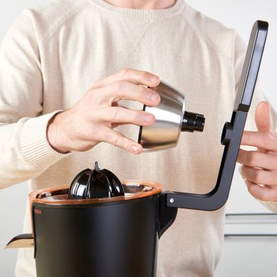 5. Taurus Easy Press 600 citrus juicer (600W)
