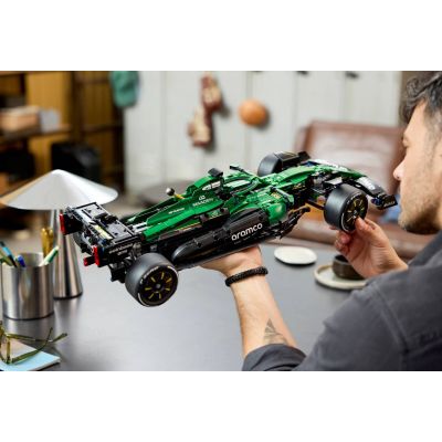 18. LEGO Technic 42240 - Aston Martin Aramco AMR25 F1 car