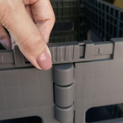 14. OFFLANDER FOLDABLE TRAVEL TOILET