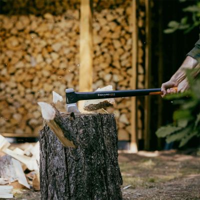 4. FISKARS SPLITTING AXE X32 X-SERIES L BLADE
