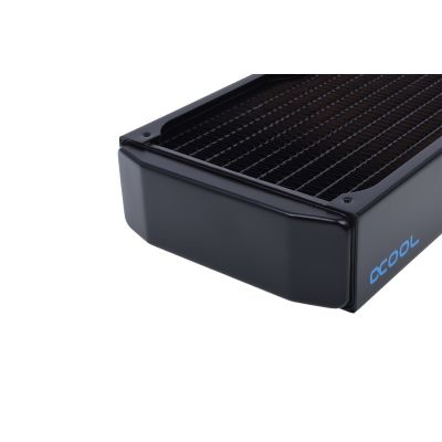 3. Alphacool NexXxoS XT45 Full Copper radiator – 480mm