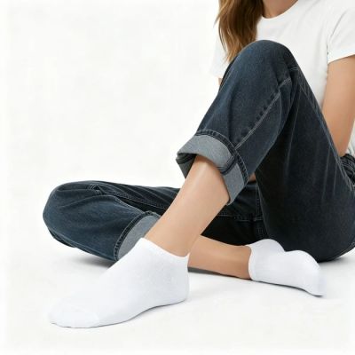 3. Filippo SD-SO02 women's short bamboo socks, white