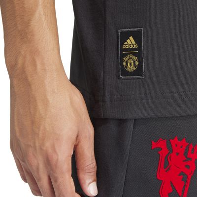 5. adidas Manchester United Tee M IP9185