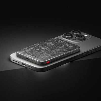 5. SHARGE YDD-SG-C3TXWCX-HEI Power Bank 5000mAh Wireless Charging Carbon