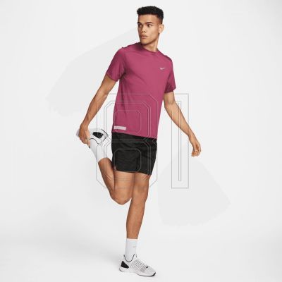 14. Nike Dri-FIT Run Division Rise 365 M T-shirt DV9299-653