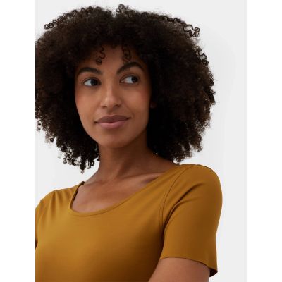 2. Women's quick-drying yoga crop top T-shirt 4F