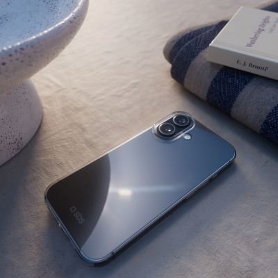 8. SBS Skinny Cover for iPhone 16 - transparent