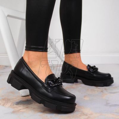 6. Leather shoes with chain Filippo W PAW252C black