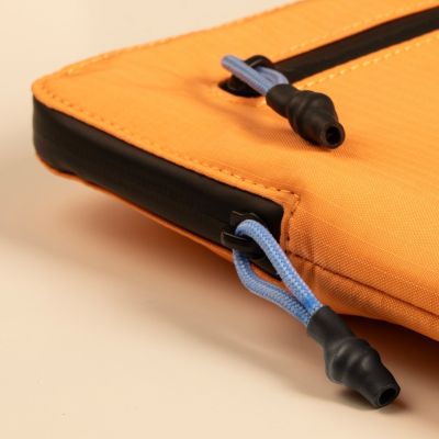 3. Native Union Ultralight Sleeve protective case for Macbook 14" (apricot crush)