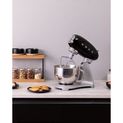 10. SMEG SMF04BLEU Kitchen Machine