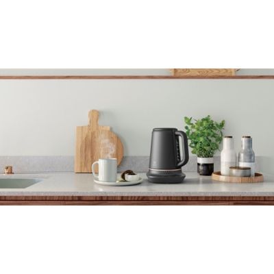14. ELECTROLUX E7K1-6BP kettle